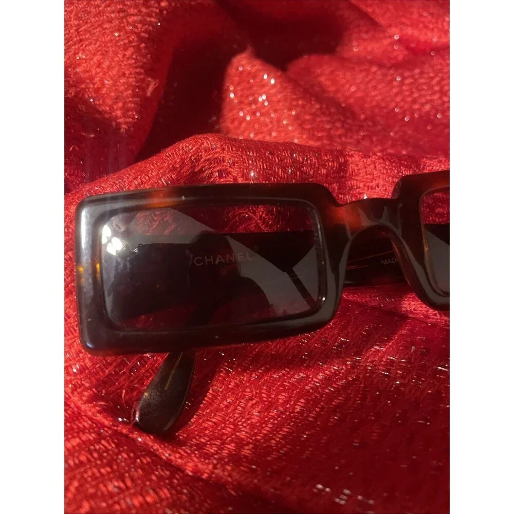 Vintage Chanel 0018 80 Tortoise Shell Sunglasses Oversized Gold CC Made In Italy